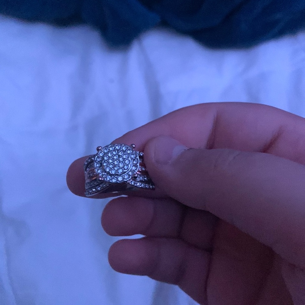 Rose gold ring with dimond